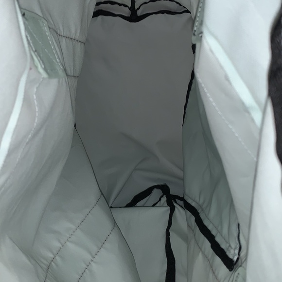 PINK Victoria’s Secret weekender tote bag - Picture 13 of 15